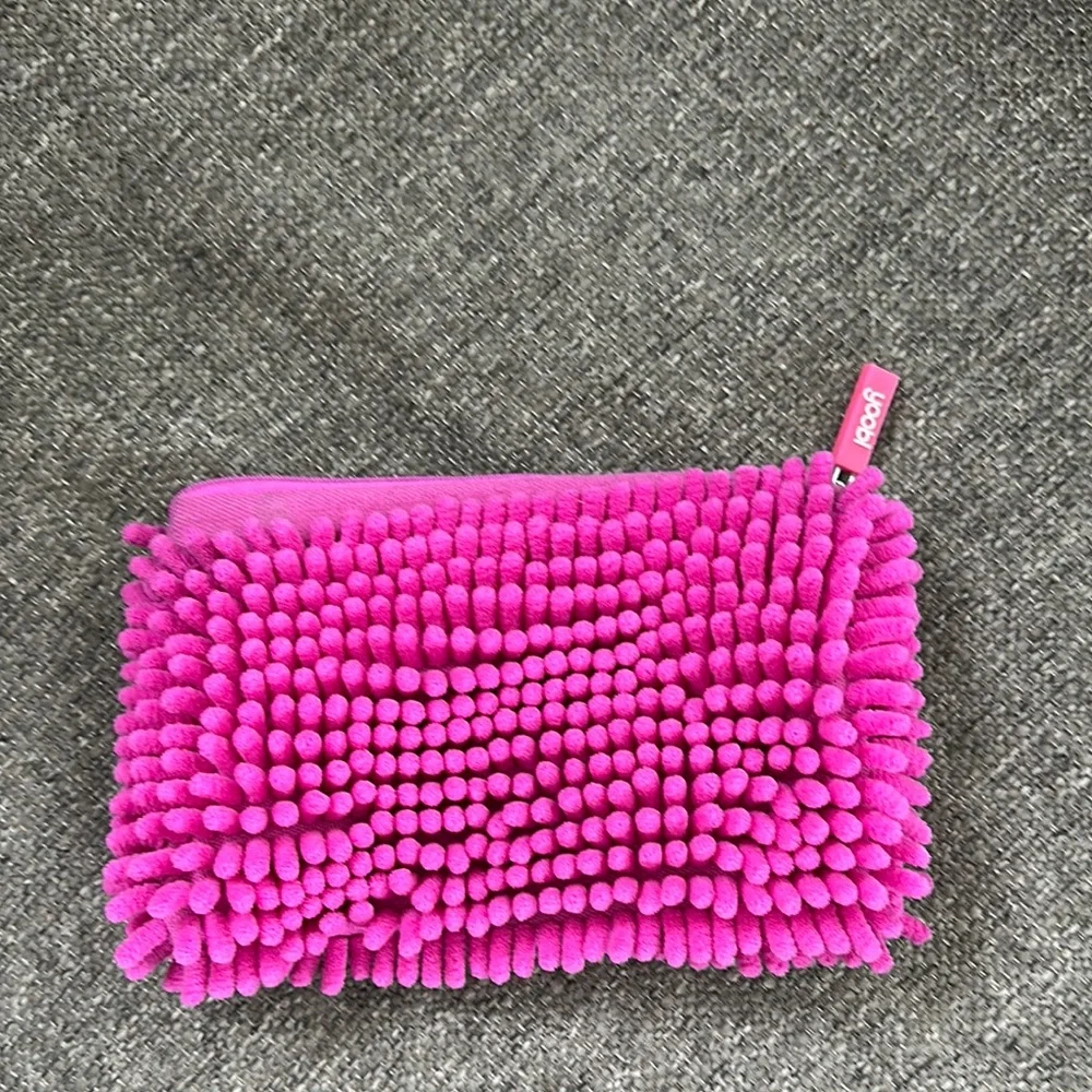 Yoobi Pink Textured Pencil Pouch